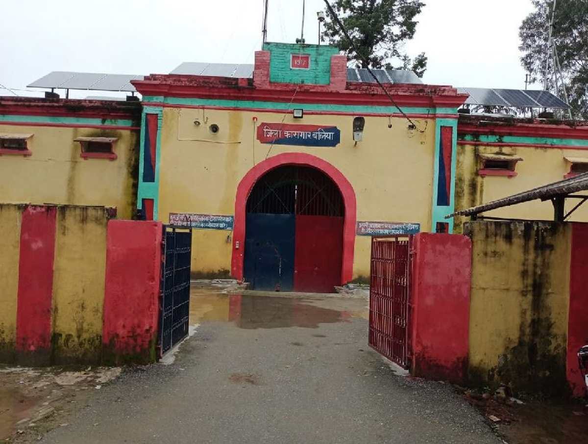 Jail superintendent suspended after ruckus in Ballia district jail