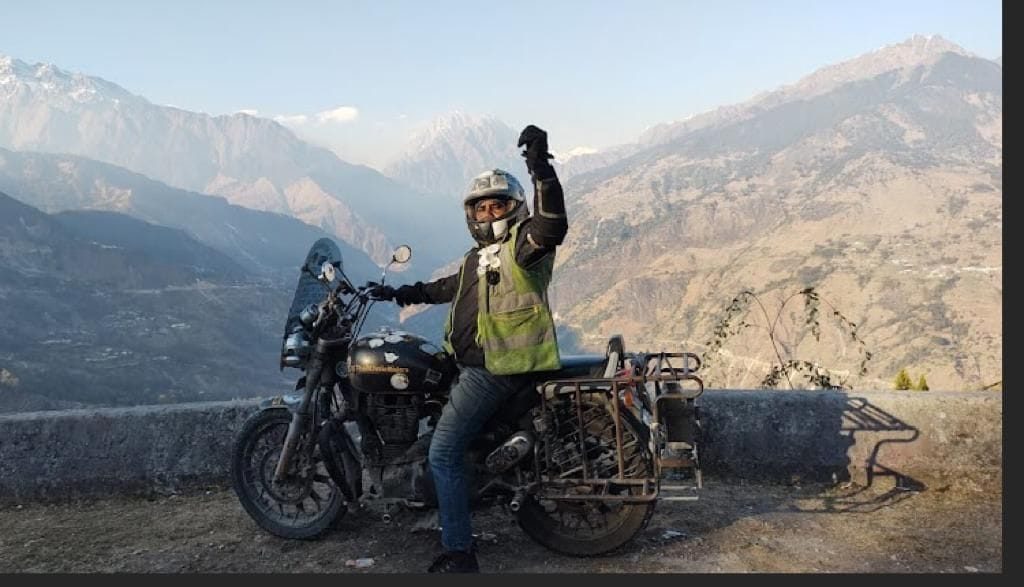 Made aware about helmet by traveling 1.50 lakh km