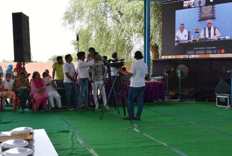 Haryana CM Manohar Lal inaugurates 'Lado Ki Bagiya' Oxyvan at Khanpur Khurd through Video Conferencing