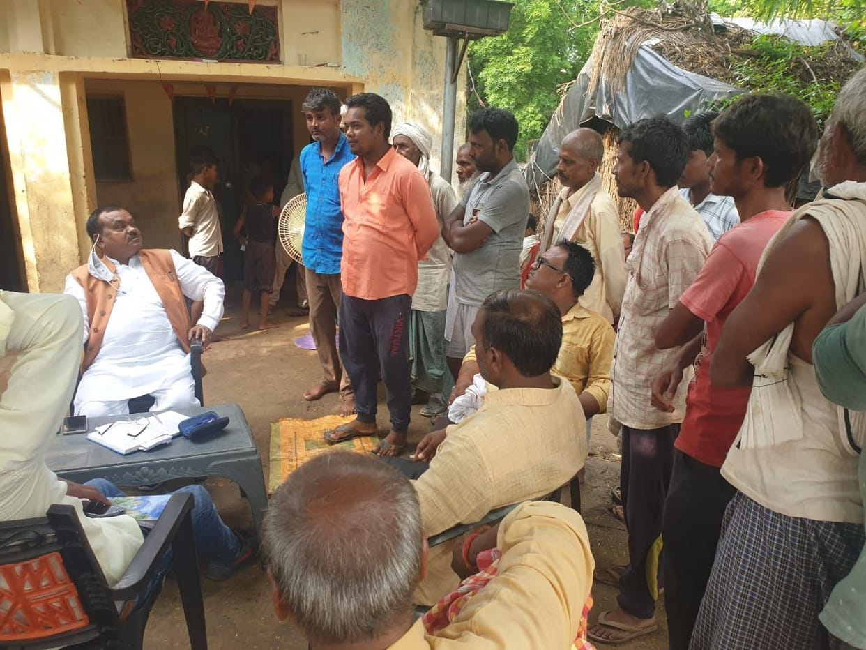 The MLA listened to the problems of the villagers by putting up a chaupal