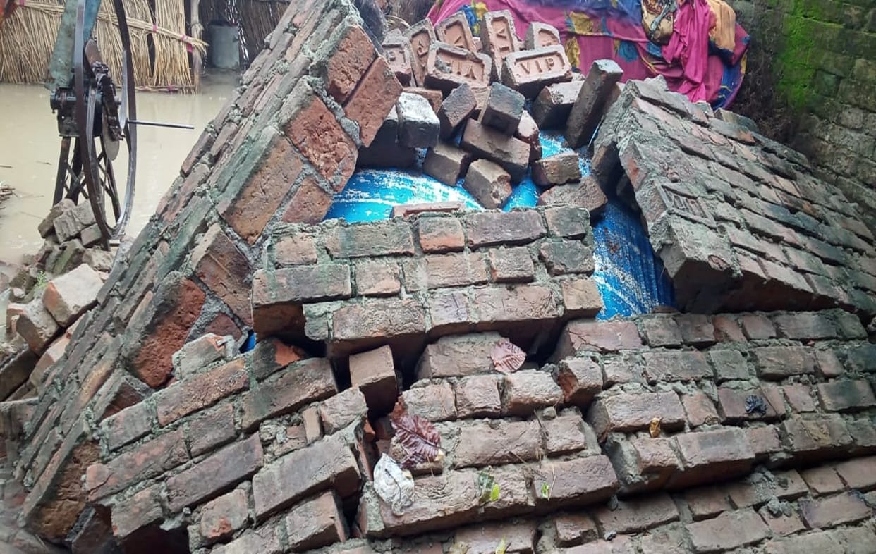 Three family members  injured after wall of house collapsed during rain in ballia flood two people condition critical
