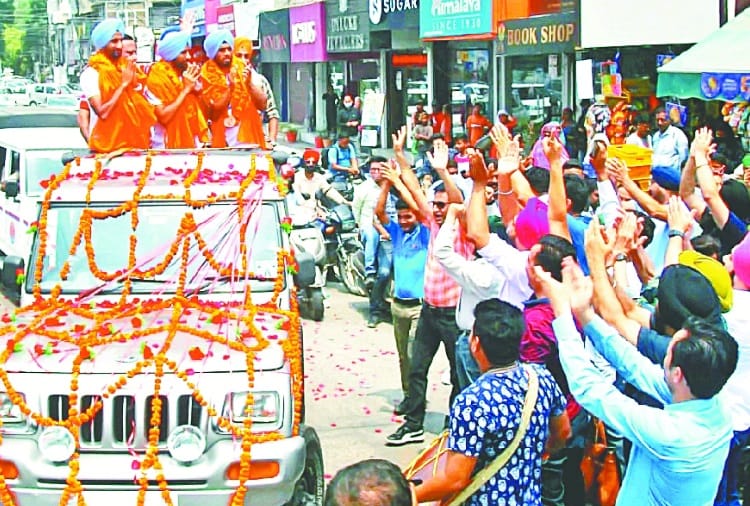 Politics in Welcome of Four Hockey Players in Jalandhar