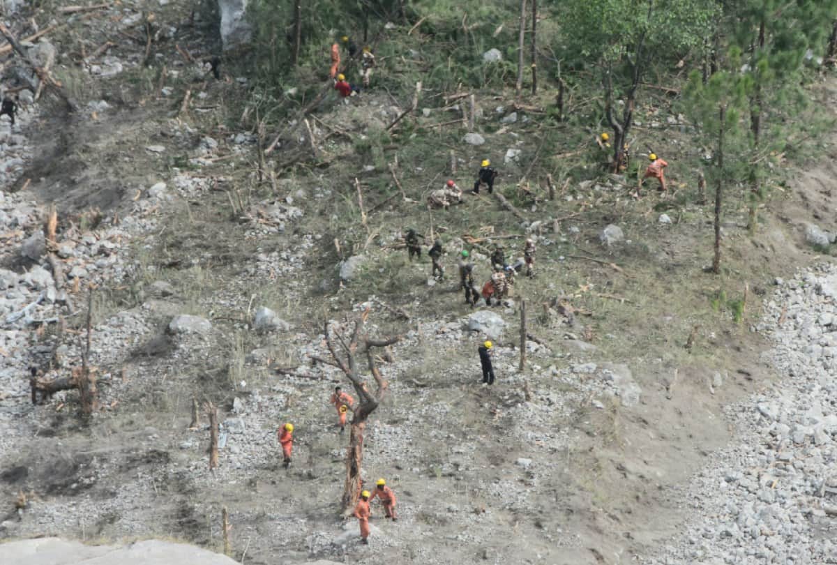 Kinnaur Landslide latest updates today: Bus pieces found, bodies of passengers recovered, many still missing