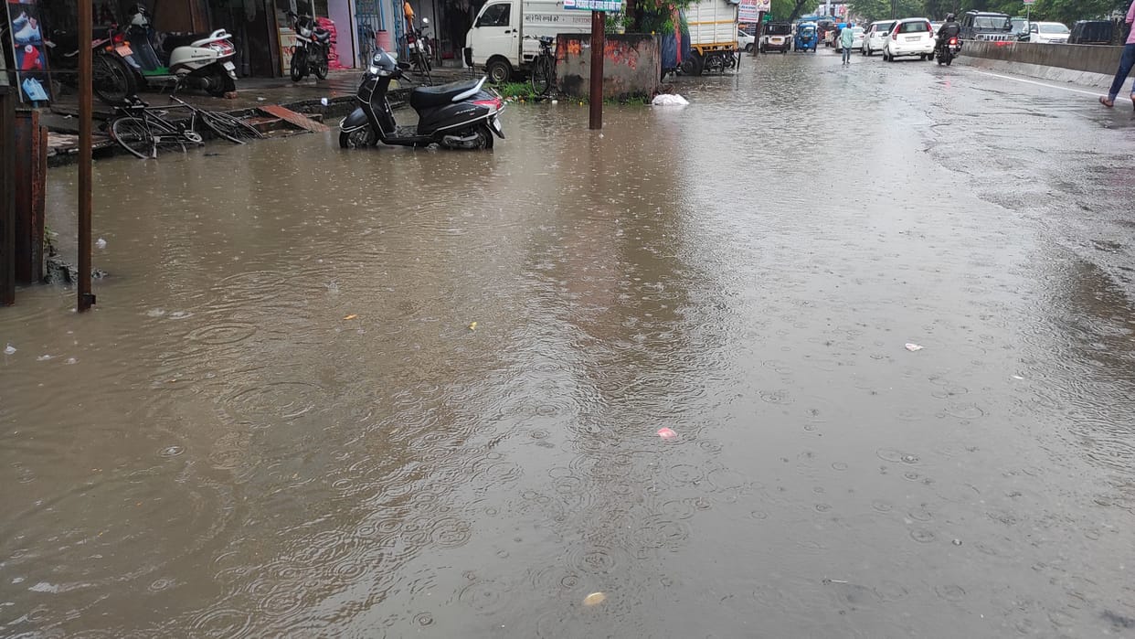 heavy rainfall in santkabirnagar