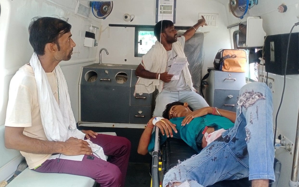 firing between two party in Bawanikhera town, 3 youth injured serious