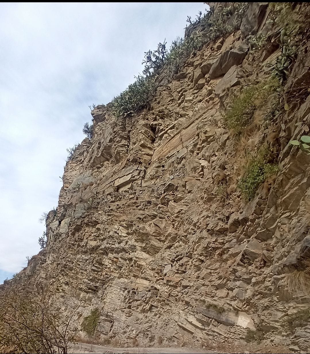 landslide danger in dalash luhari road news ivari dhank