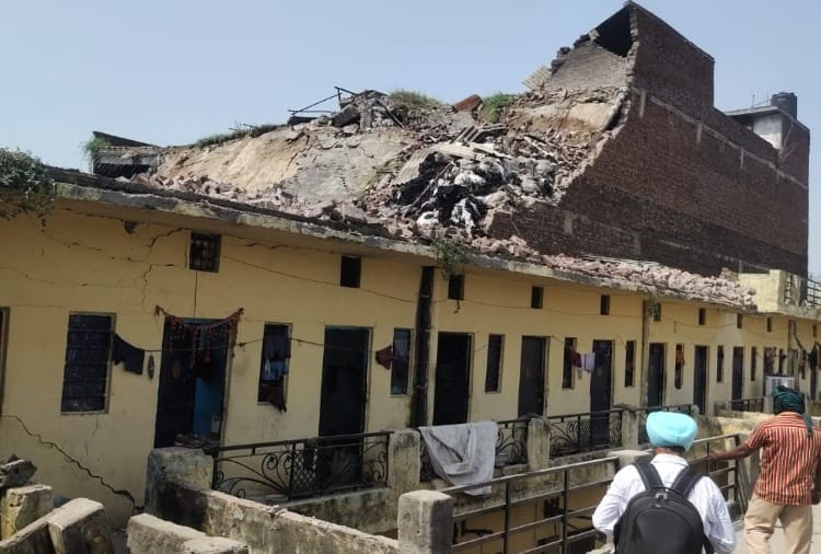 People injured in Three storey building collapsed in Ludhiana