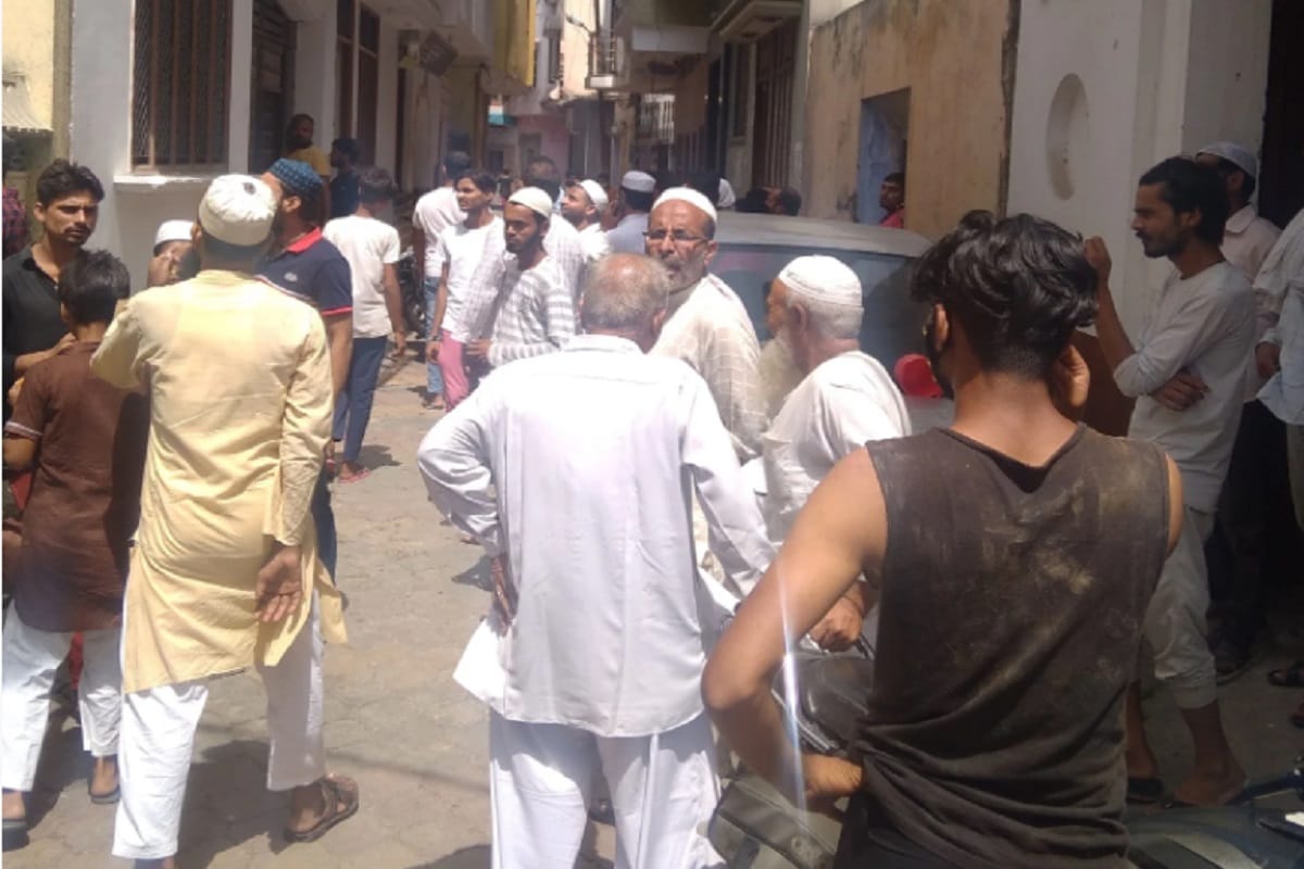 Shamli News: Firecrackers kept in the house exploded, woman died