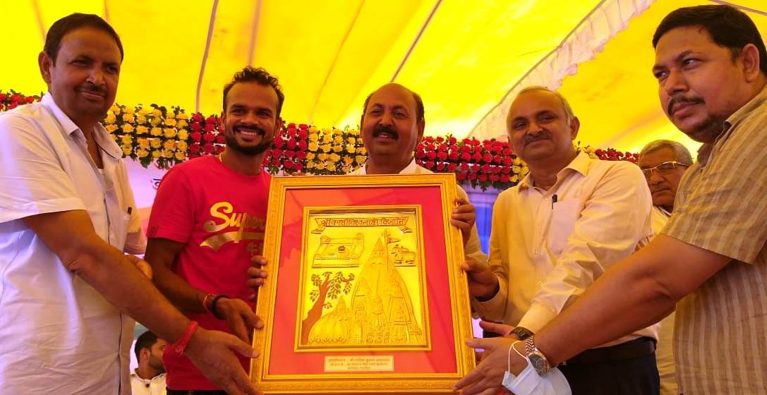 Dream, work hard to fulfill it: Lalit