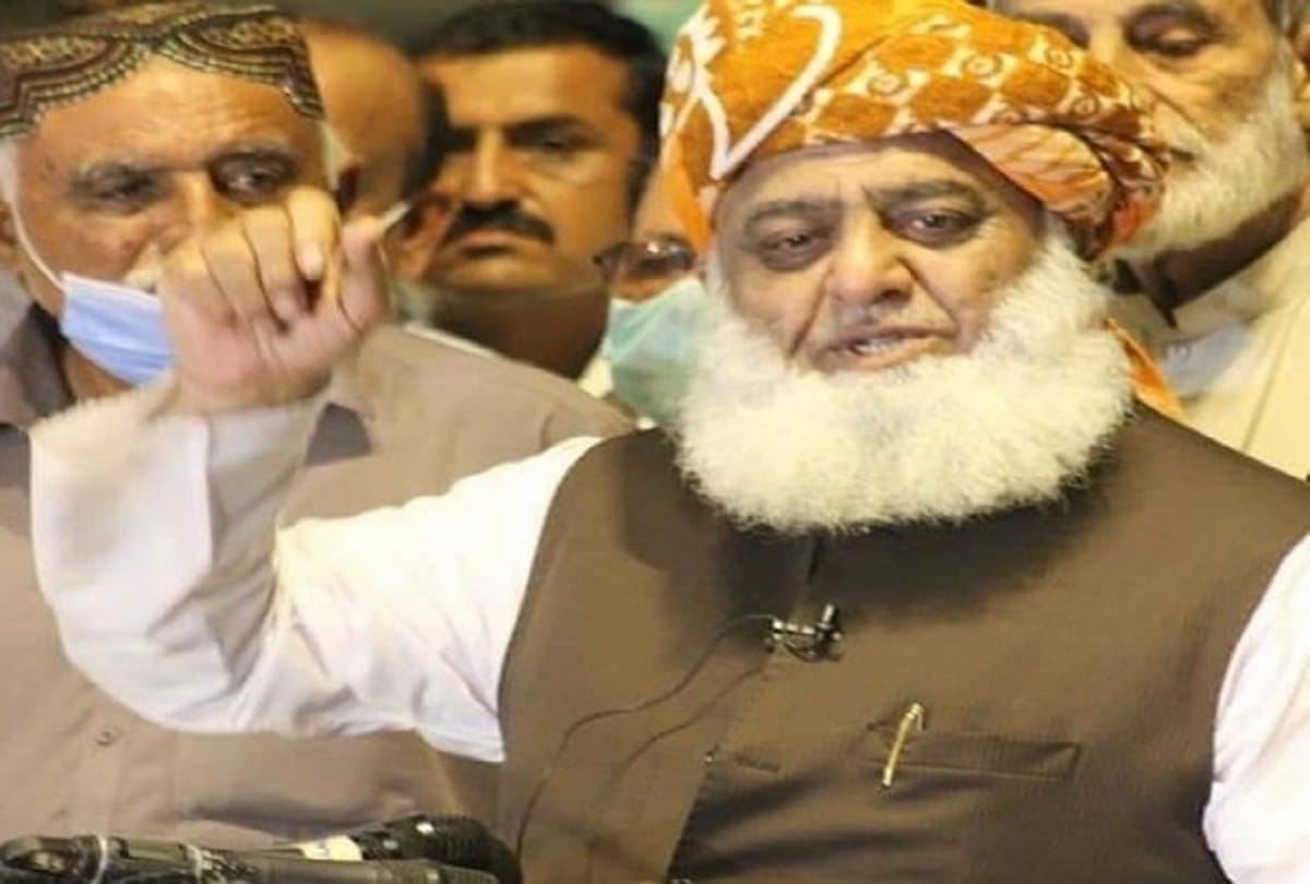 Pakistan No constitutional government left attacks on journalists and freedom of expressionutional government left, attacks on journalists and freedom of expression