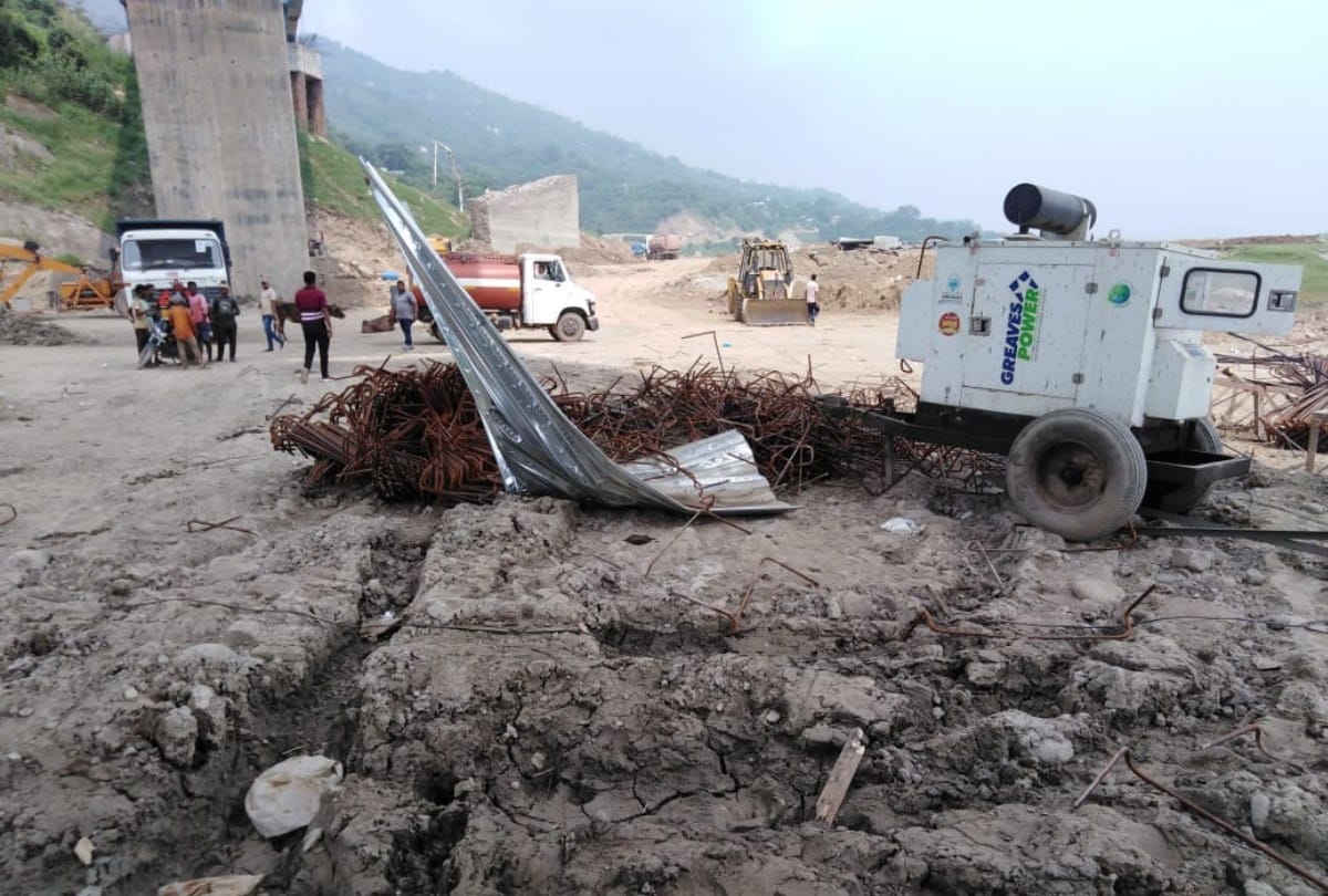 Two pravasi majdur killed as shuttering of under construction bridge collapses in Bilaspur Himachal Pradesh