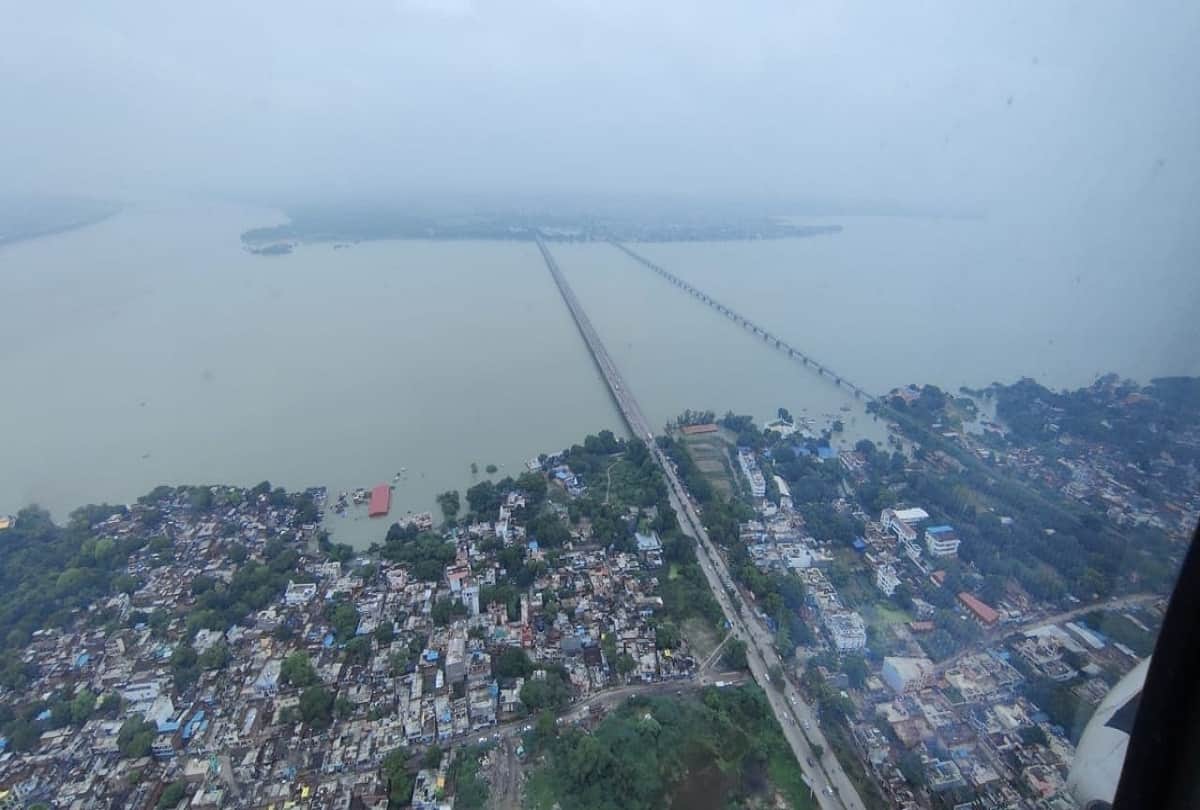 Prayagraj: Ganga-Yamuna slows down for now, hopes for relief