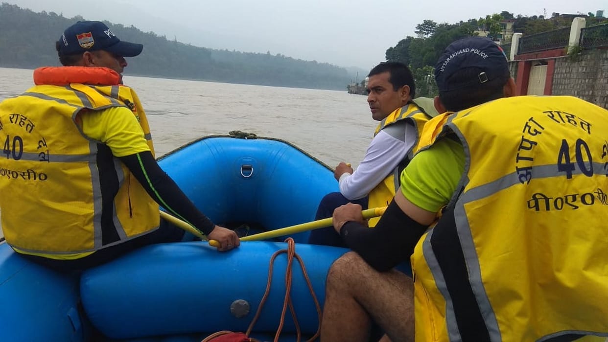 rishikesh news : woman missing suicide note left in ganga ghat
