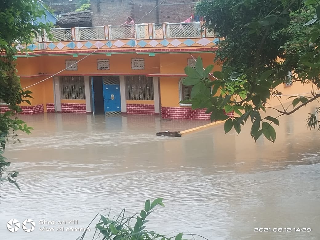 Flood in Ballia Ganga is 23 cm away from highest flood level difficulties of the victims increased today CM will take stock situation