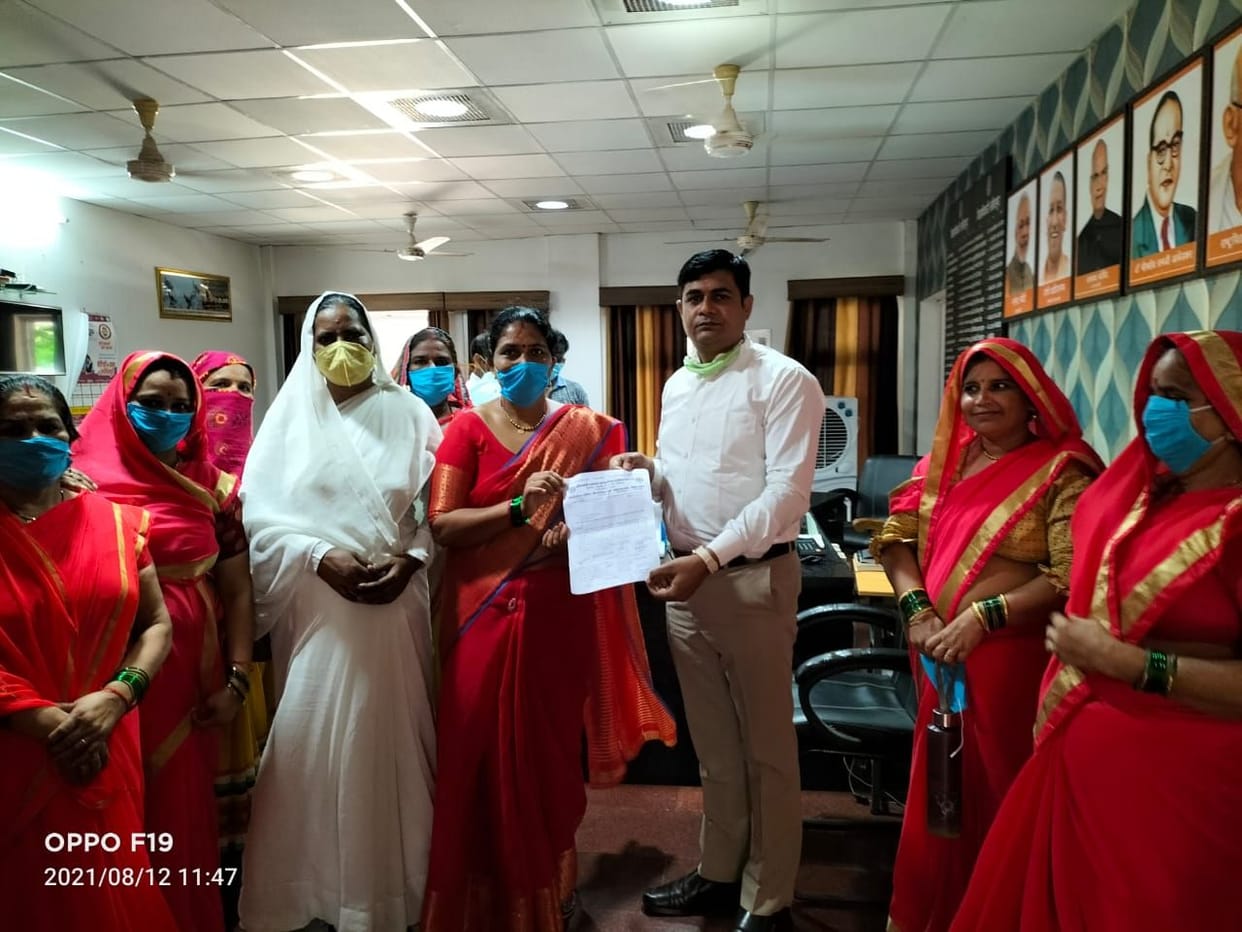 tecnical team of ayush hospital waiting for noc