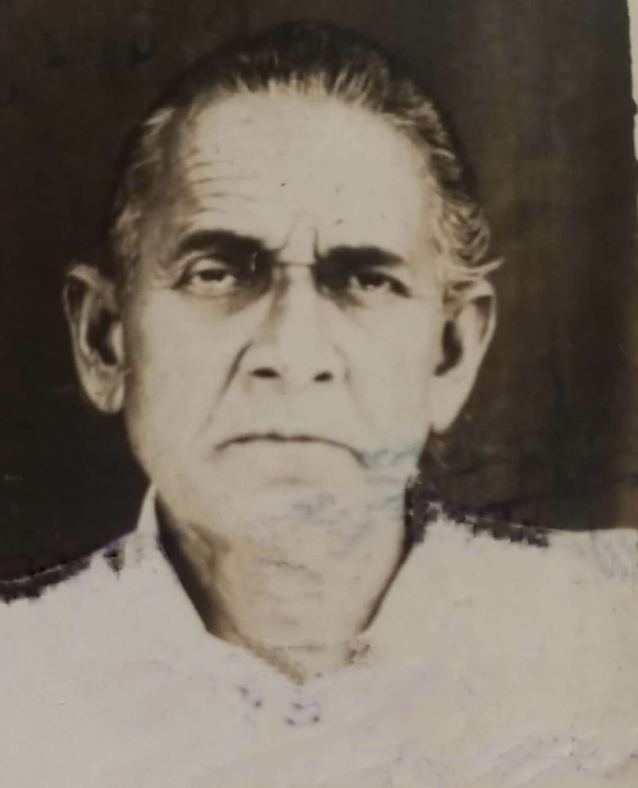 Awadhesh Kumar Singh was involved in the freedom movement in his student life.
