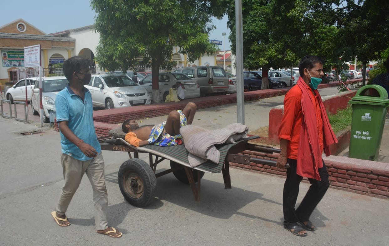 If the government ambulance refused, the porter became the helper of the cancer patient