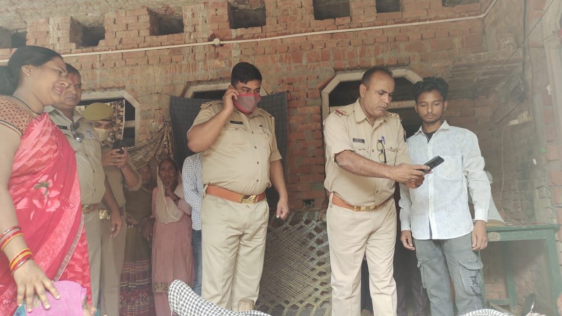 Dead body of young man who went to in-laws' house was found in the field