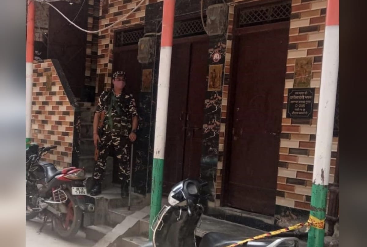 encounter in delhi Encounter between police and miscreants lasted for three hours see photos