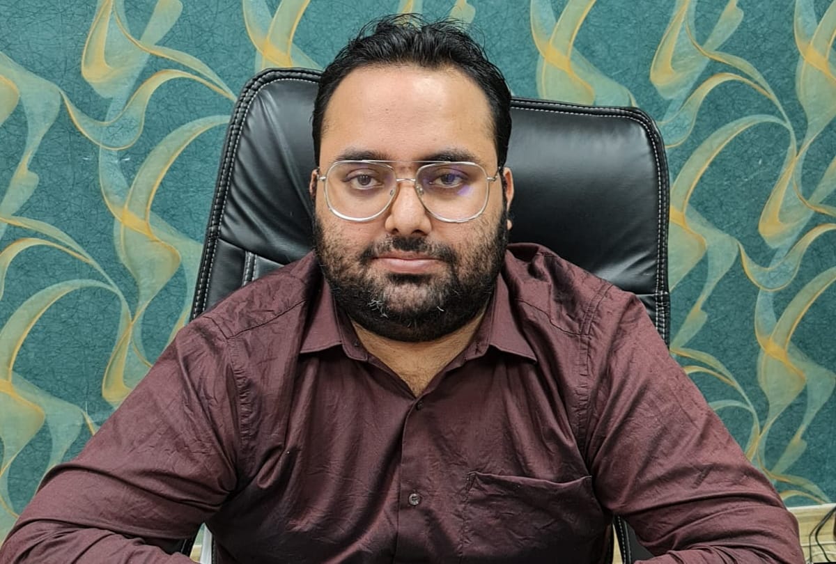 gaurav tyagi medical counsellor help student to keep fit their mental health