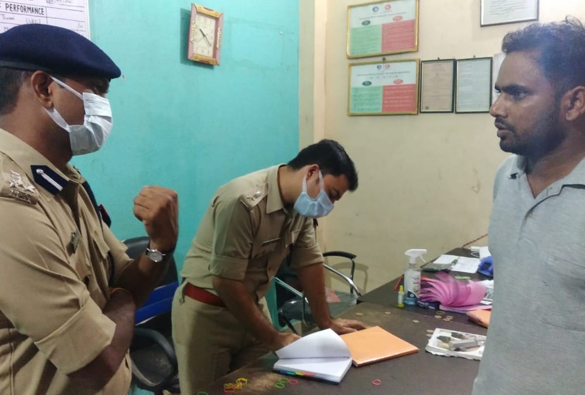 robbery of 4.10 lakhs held hostage to employees of finance company in Gorakhpur