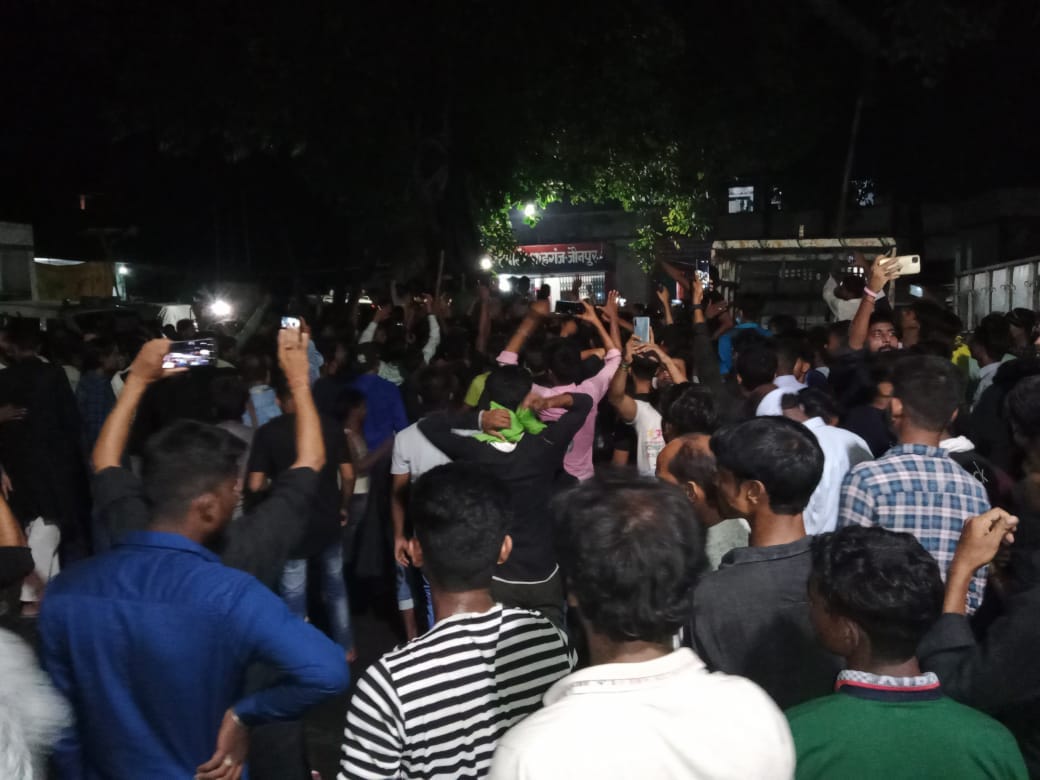 Controversy over making Tajia people gheraoed shahganj Kotwali against Jaunpur police
