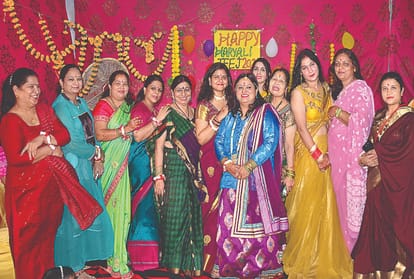 Hariyali Teej today, women reached the parlor to apply henna and beautify themselves, know the method of worsh