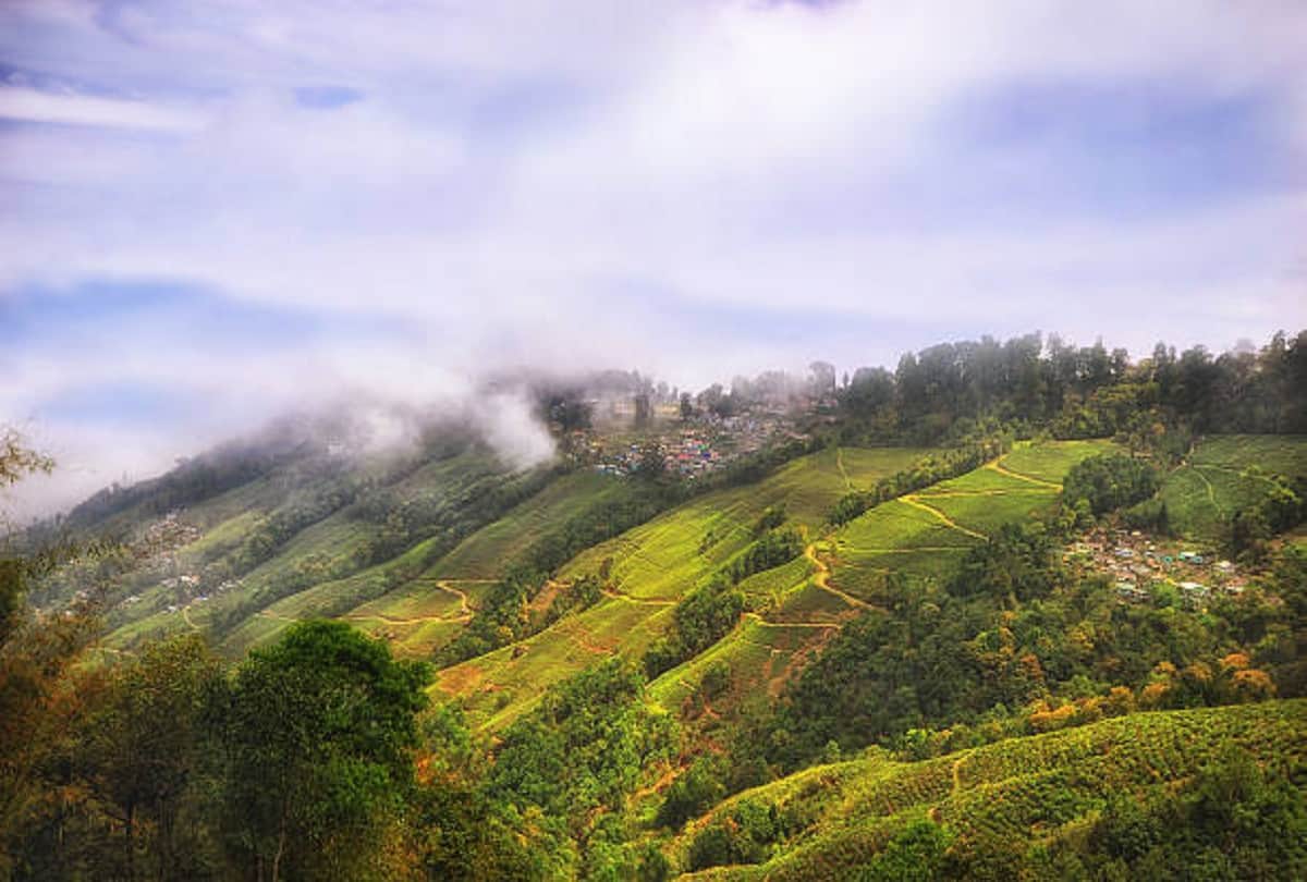 monsoon tourist places to visit in india in hindi