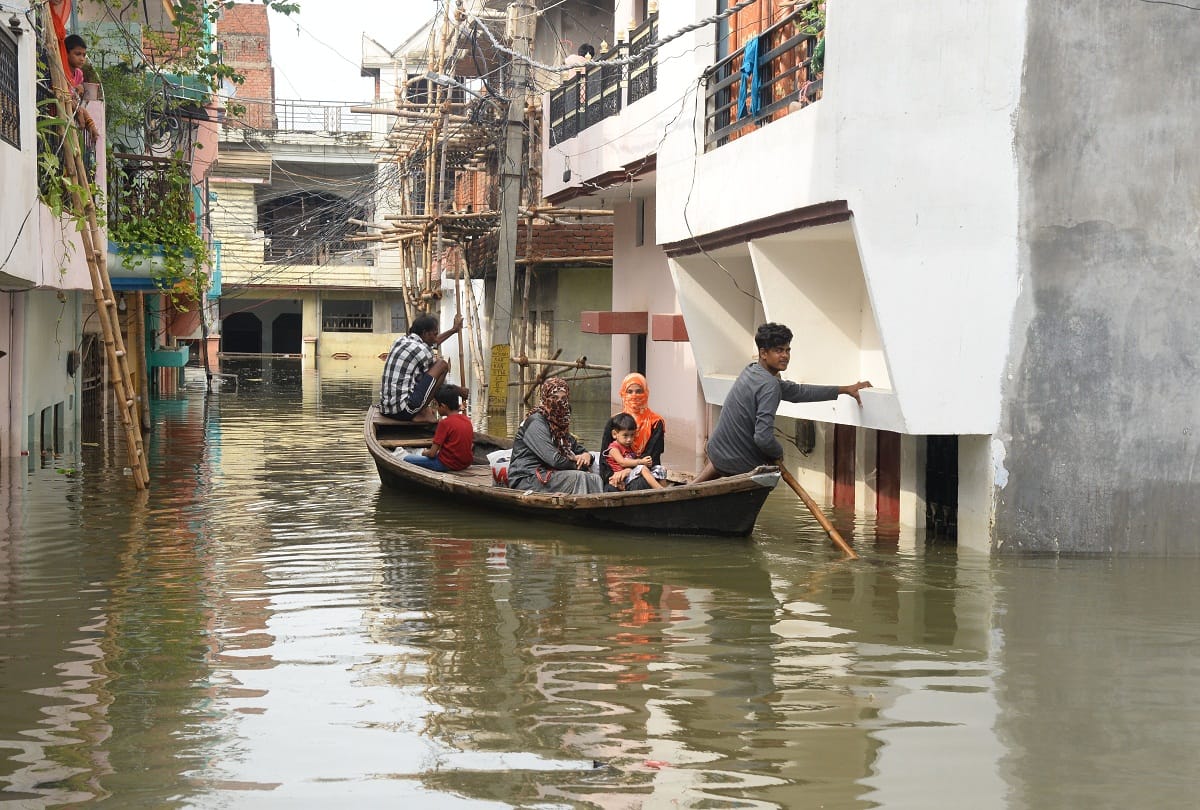 Prayagraj: Due to the decrease in the water level of Ganga and Yamuna, problems increased in the coastal areas