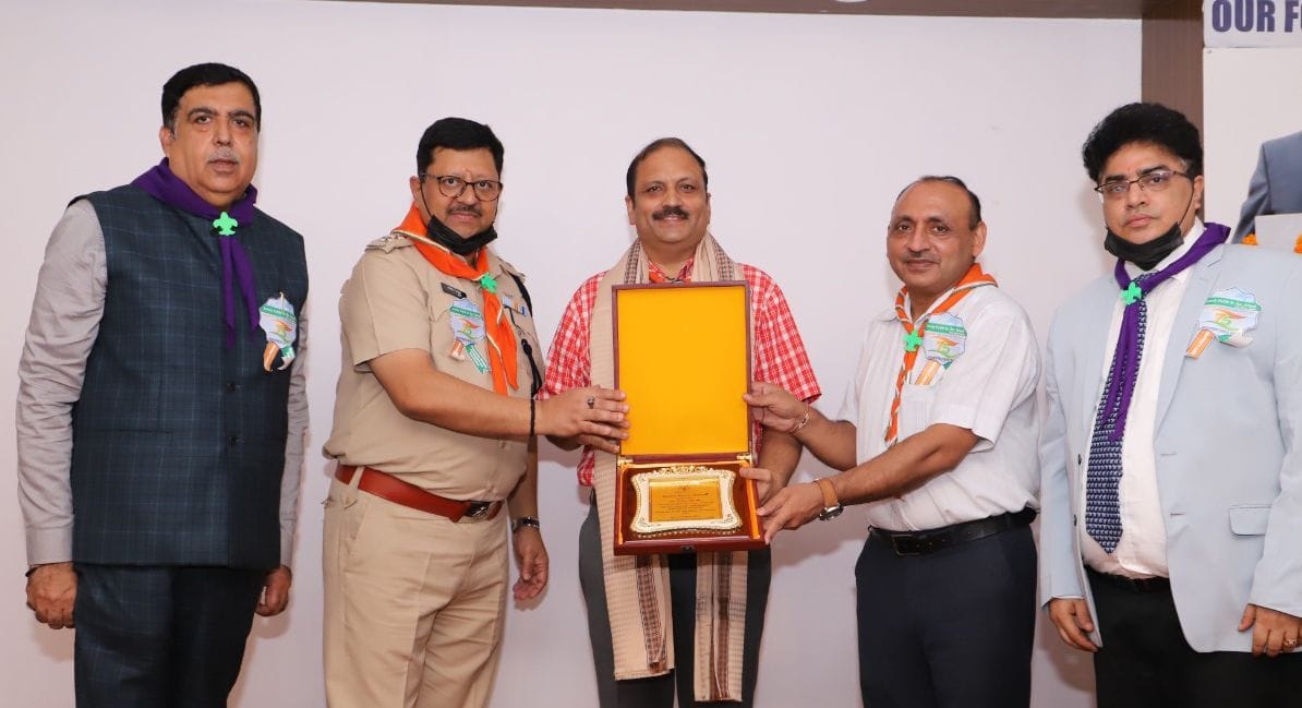 Principal Dr. Vikas Kohli honored with Special Service Honor Award