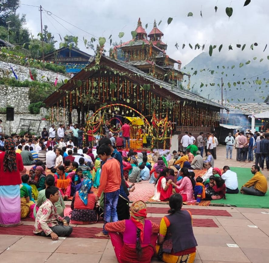nag panchami 2021: fair is held every year in Sheshnag Devta temple of Uttarakhand