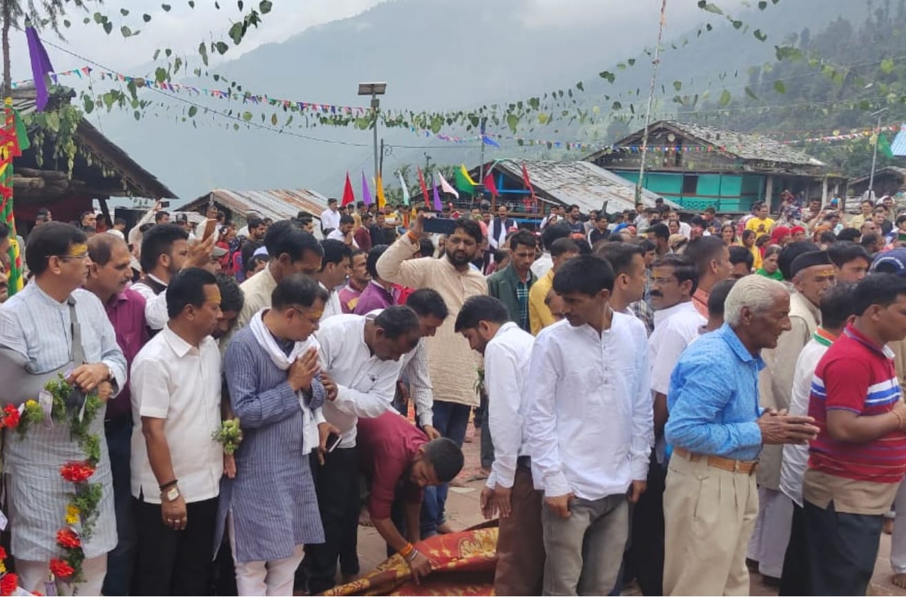 nag panchami 2021: fair is held every year in Sheshnag Devta temple of Uttarakhand