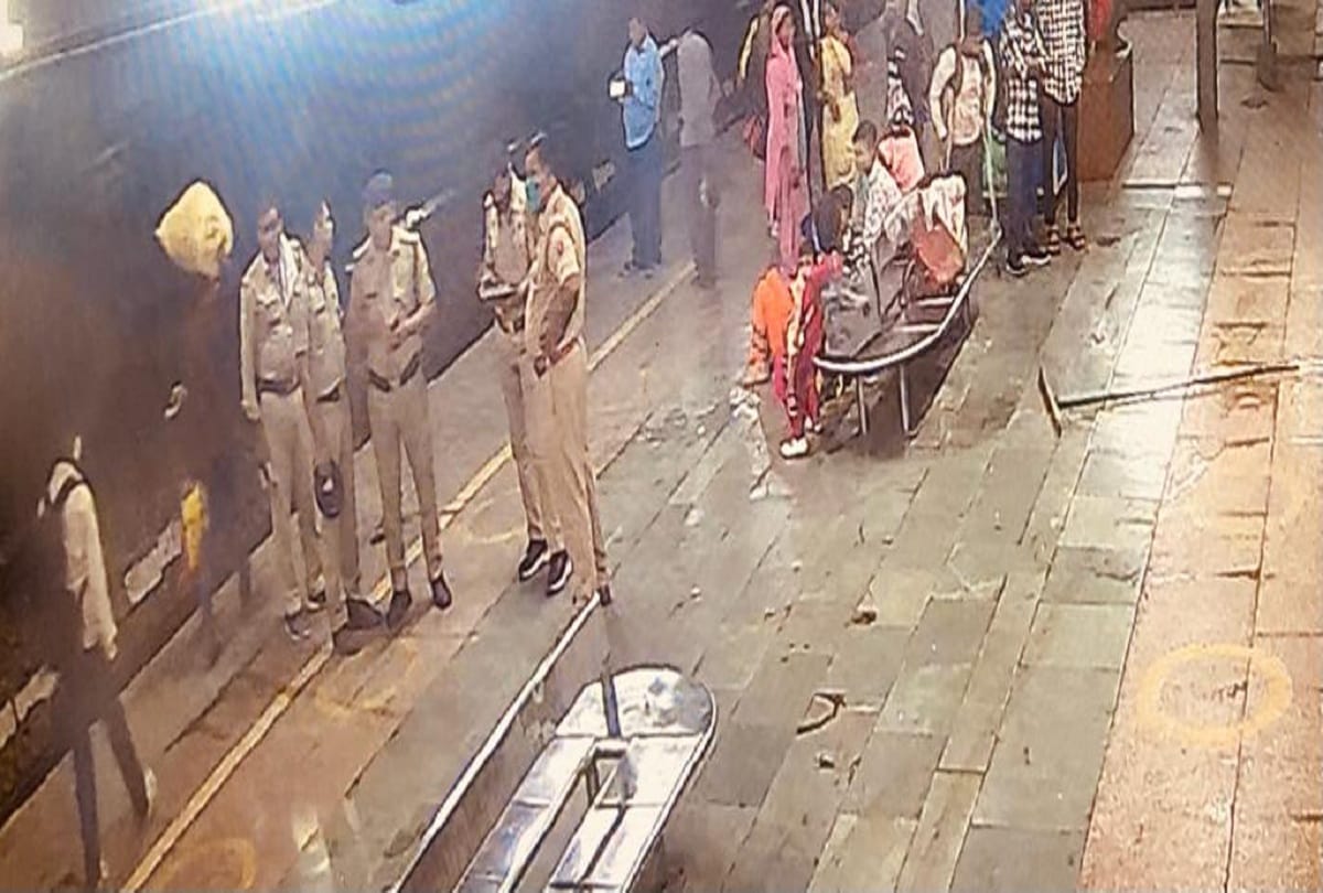 Three died including mother and son after being hit by train in Aligarh