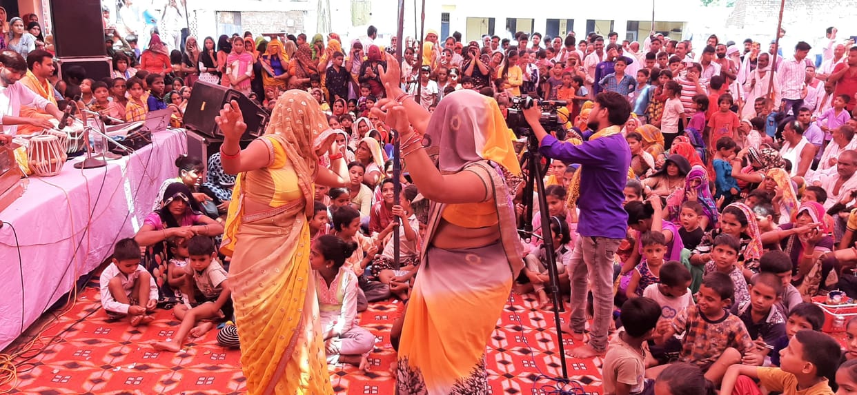 Mathura: Celebrated the birth anniversary of Sheshavatar in Lalita Sakhi's village