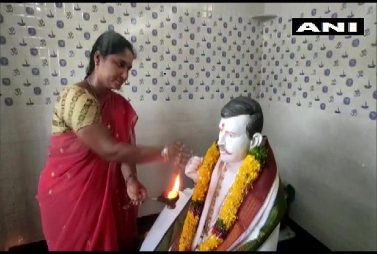 Andhra Pradesh The deceased husband came in the dream the woman got the temple built