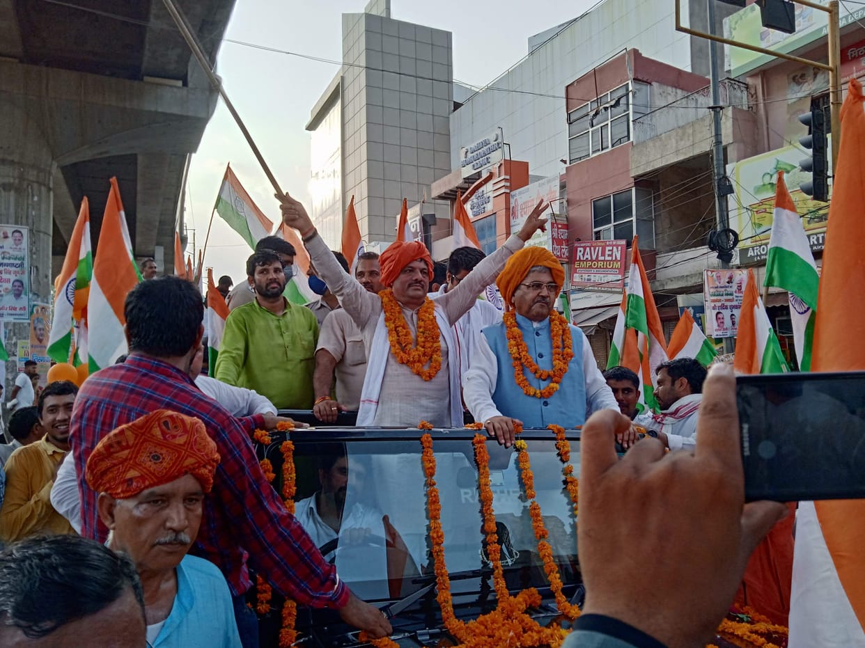 jhajjar bahadurgarh news,Tricolor yatra filled in honor of martyrs