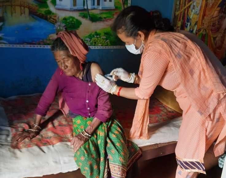 Mobile team is doing door-to-door vaccination of the people