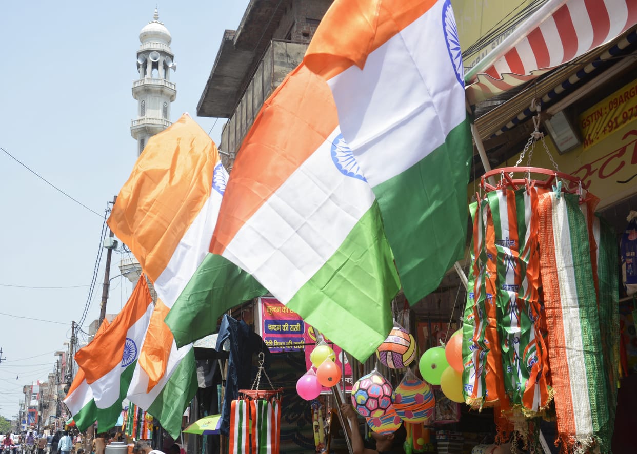 Today will celebrate independence, will wave the tricolor