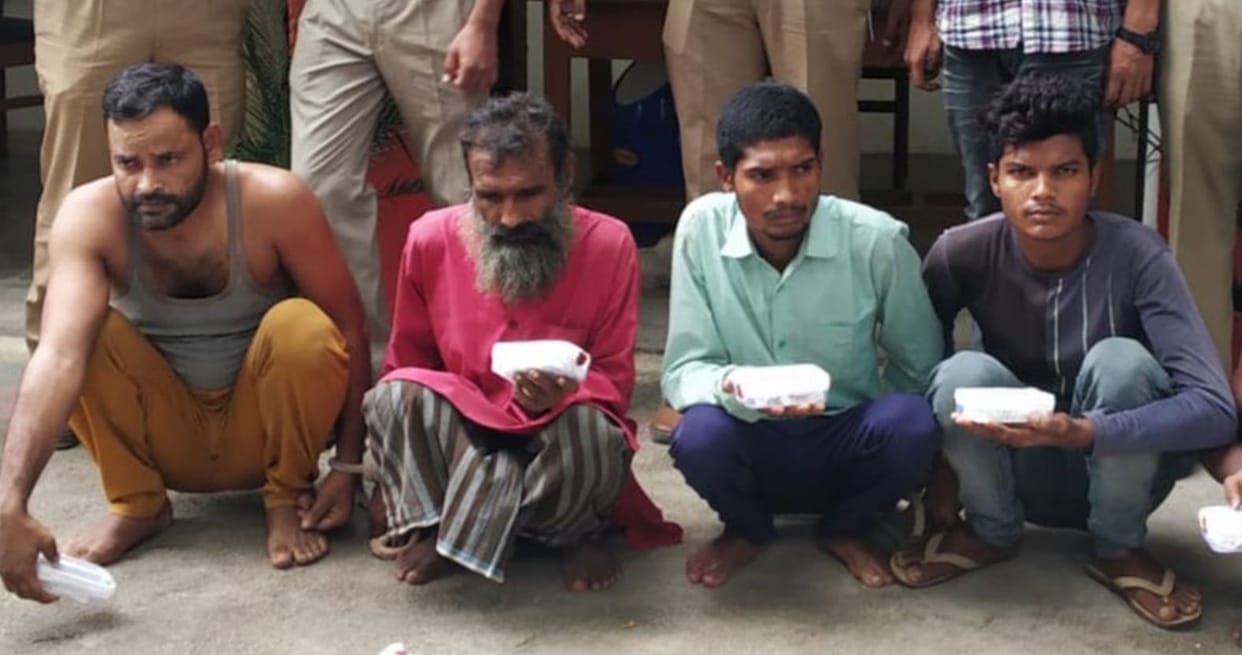 Five arrested for theft from Saraf's shop