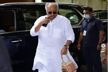 Khushi kapoor wishes father boney kapoor happy birthday share photo of him with sridevi