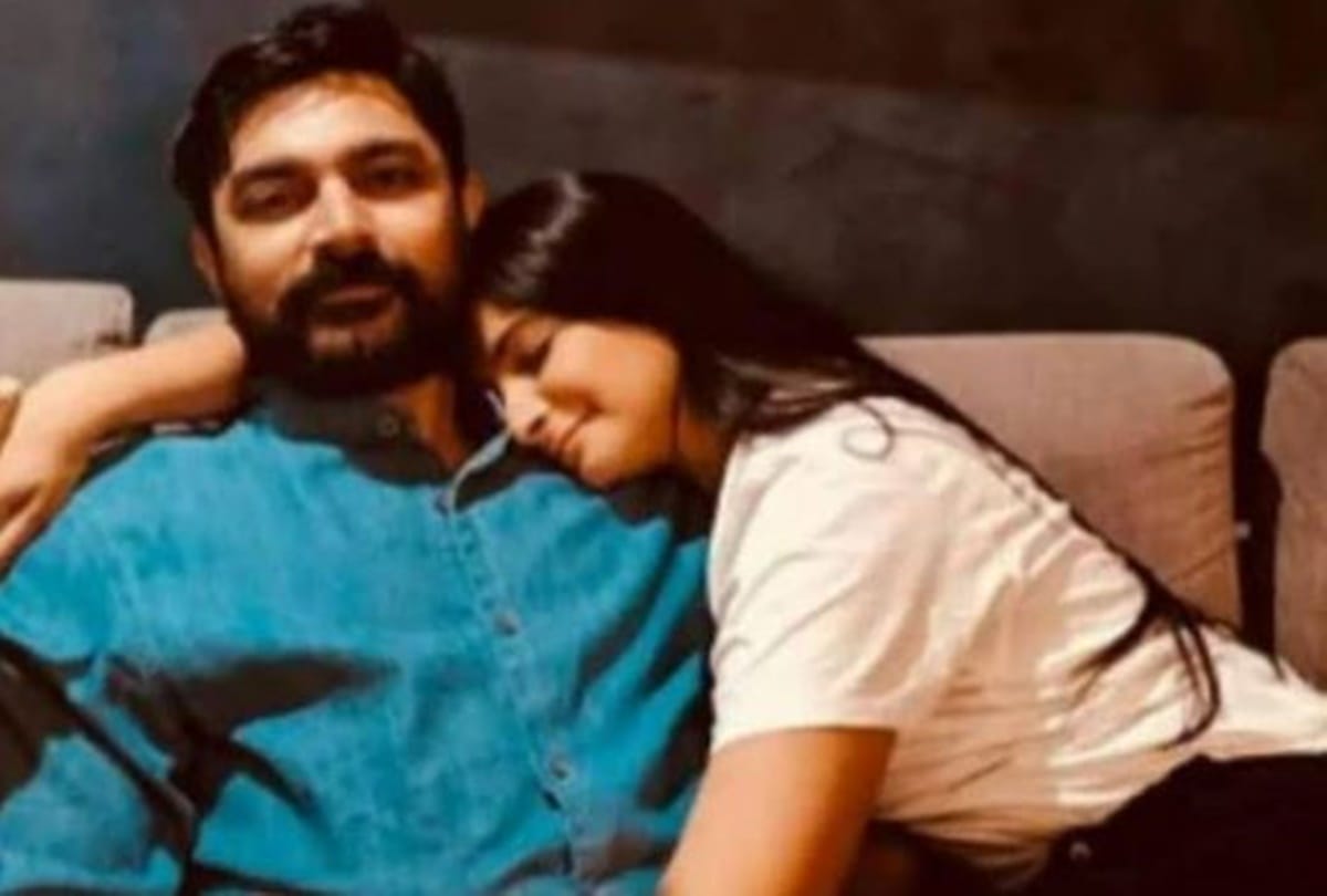 Anil kapoor Daughter Rhea Kapoor shares FIRST picture with husband Karan Boolani After wedding