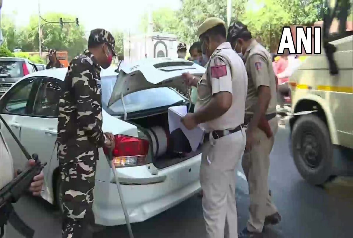Security tightened in and on borders of Delhi amidst preparations of independence day celebration