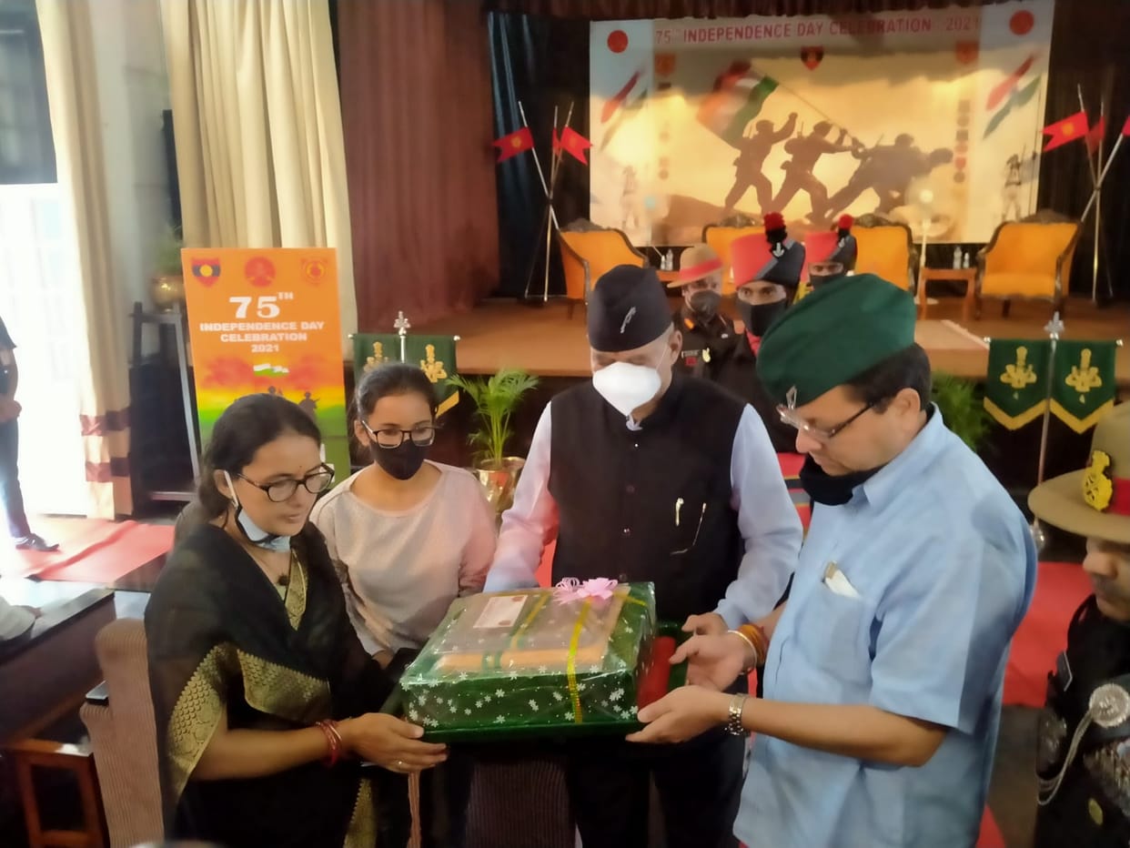 uttarakhand news: CM Pushkar Dhami honoured gallantry awardees, announced exemption in house tax for garhi cantt ex-servicemen