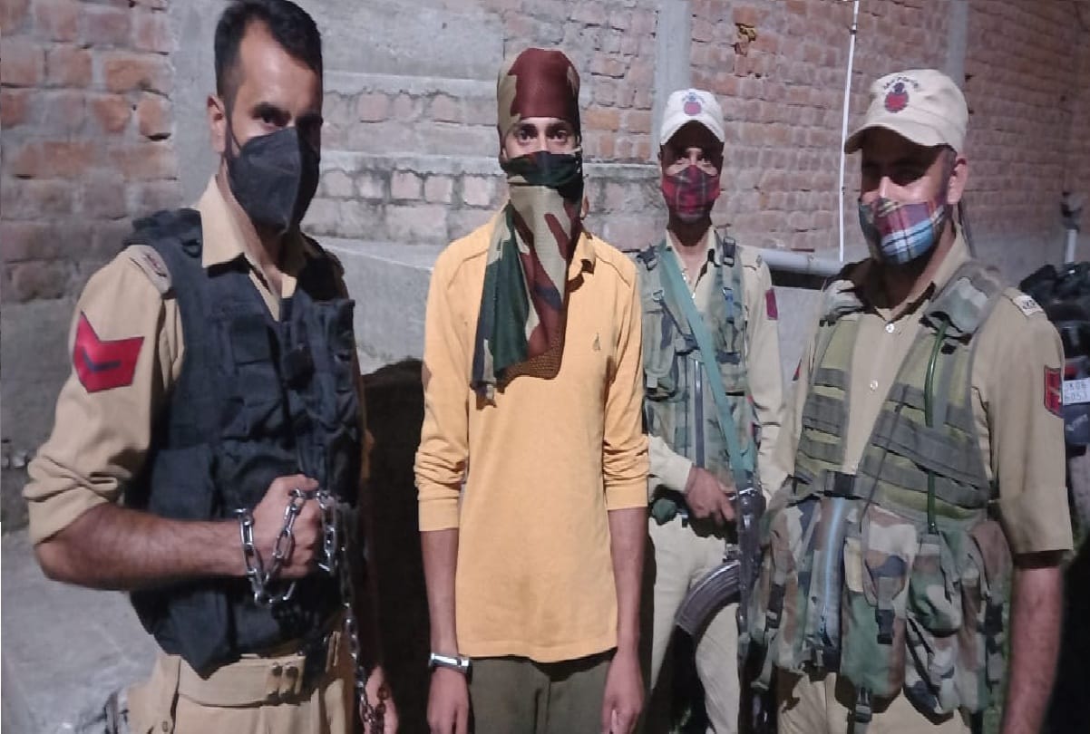 Hizbul Mujahideen Terrorist Arrested in Kishtwar jammu kashmir