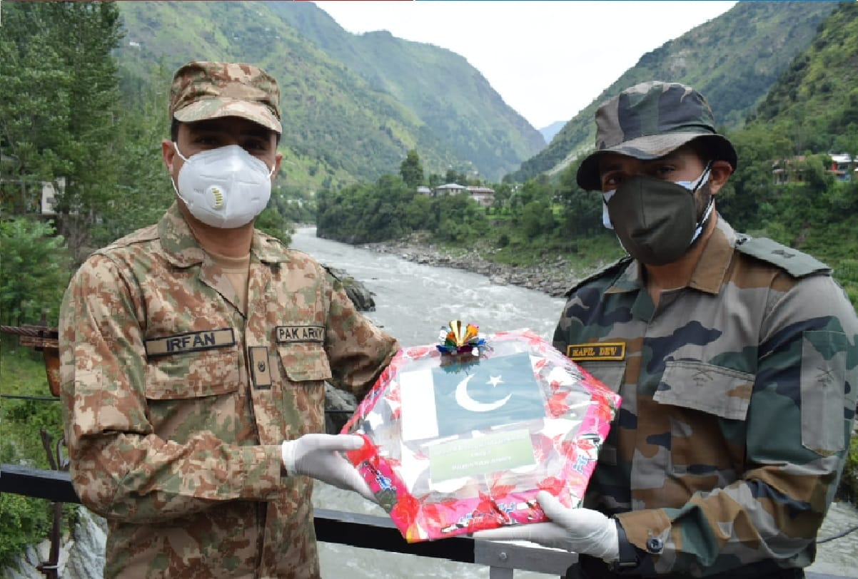 Indo Pak Army Exchanges Sweets On Pakistan Independence Day At Teethwal LoC Kupwara and poonch