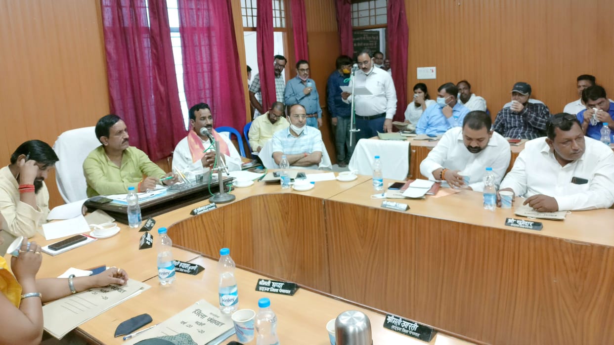 District Panchayat: Seal on development works worth 82 crores