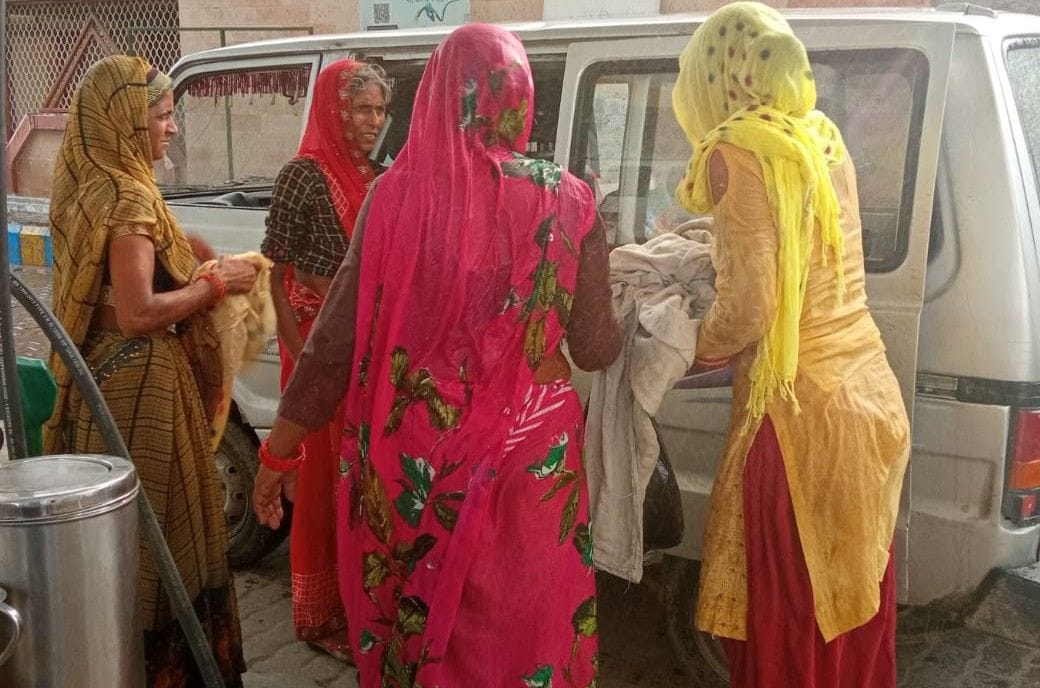 Hathras: The delivery of a woman in the toilet of a petrol pump