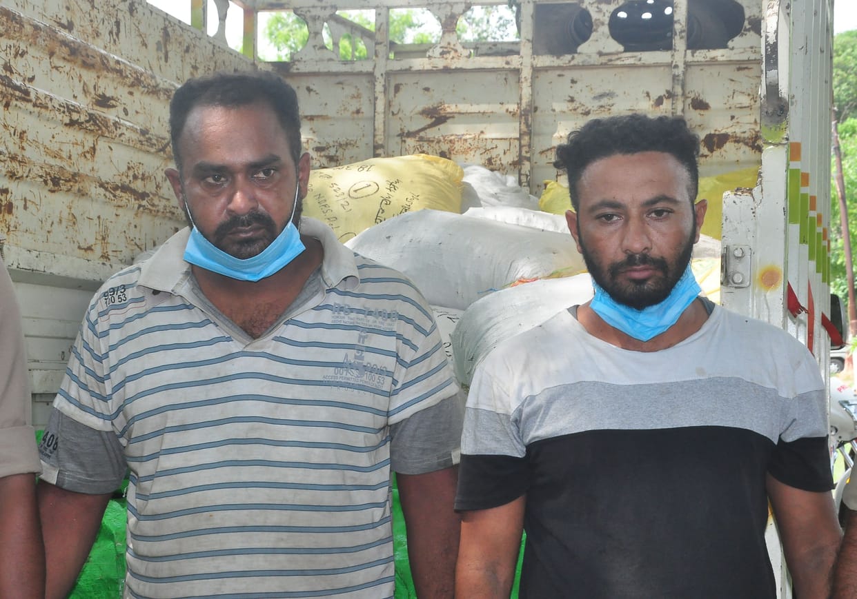 Ganja worth 60 lakhs was being carried hidden in the middle of the paint boxes, the police caught in the encounter