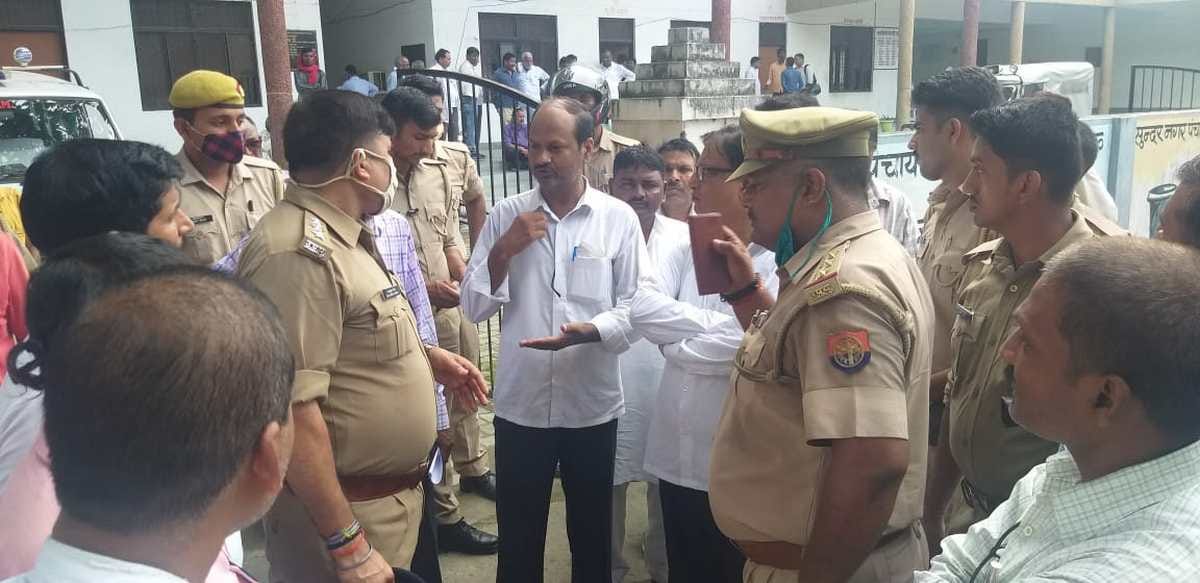 SDM and advocate fight clash in muhammadabd tahsil mau