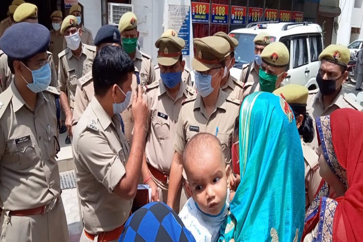 Murder on Delhi-Meerut expressway, two young girls from sardhana Meerut shot dead in car